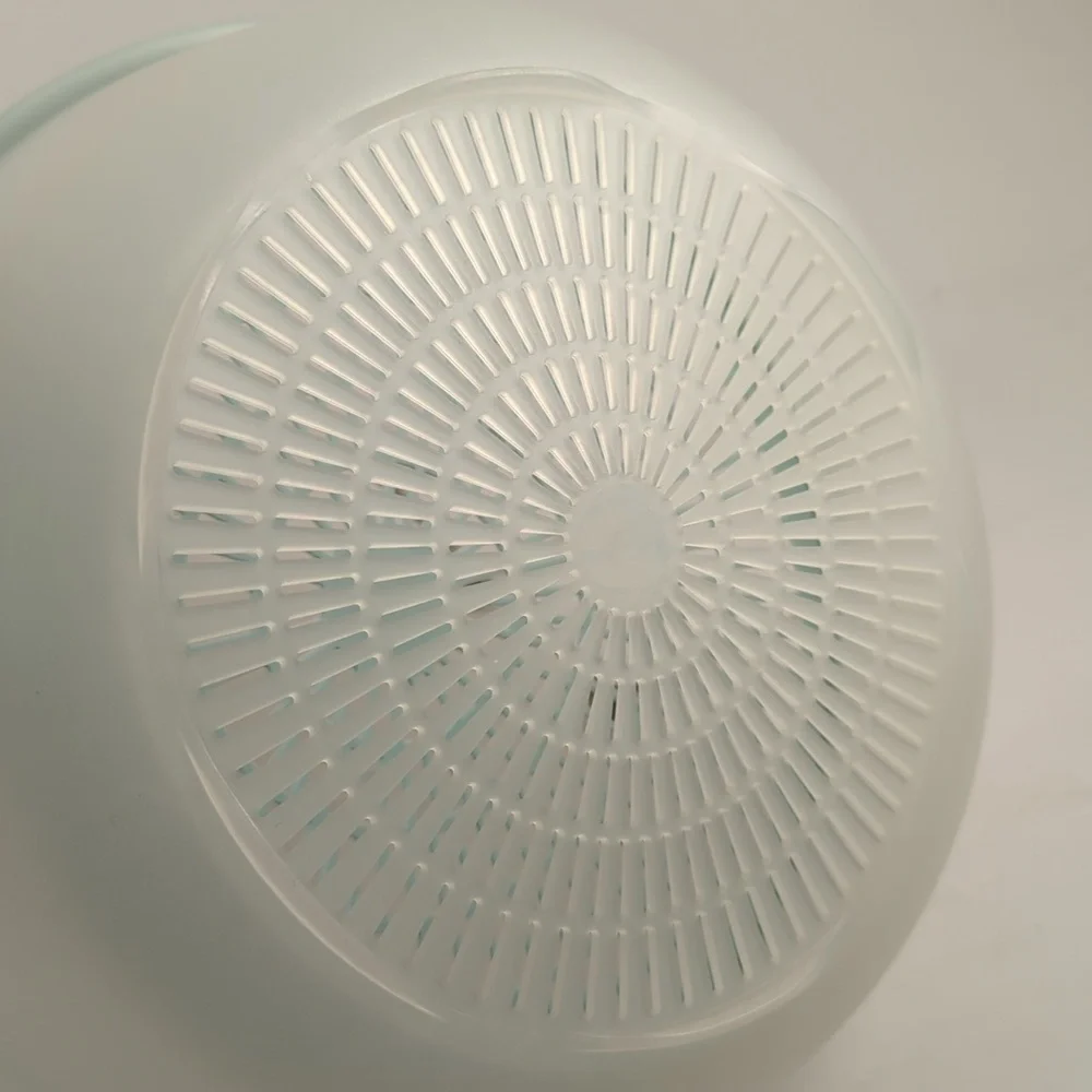 TUPPERWARE: Large Strainer serving bowl set